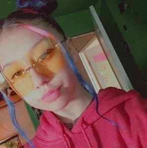 Meet your Posher, Chasity